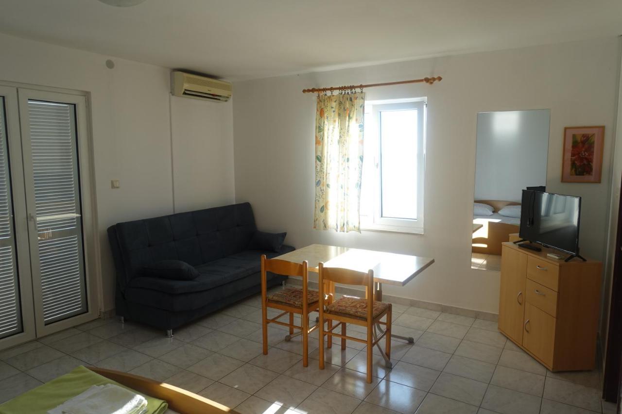 Apartments Galeb Rtina Exterior photo