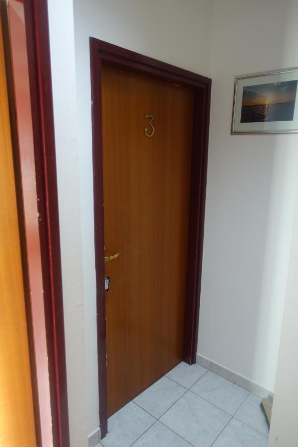 Apartments Galeb Rtina Exterior photo