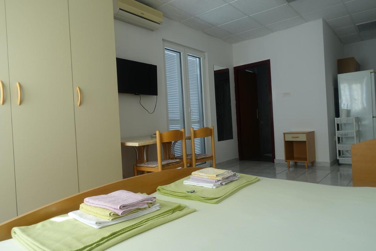 Apartments Galeb Rtina Exterior photo