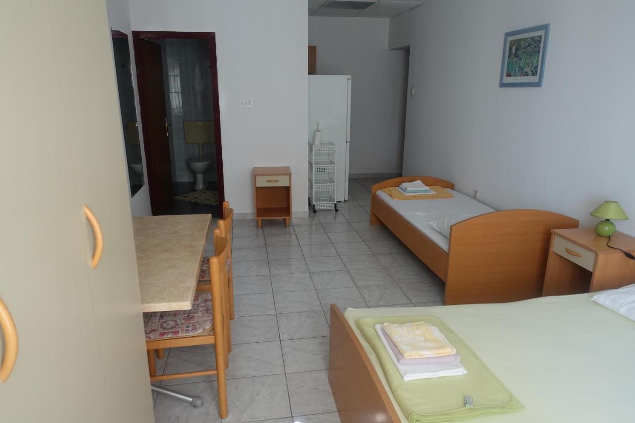 Apartments Galeb Rtina Exterior photo