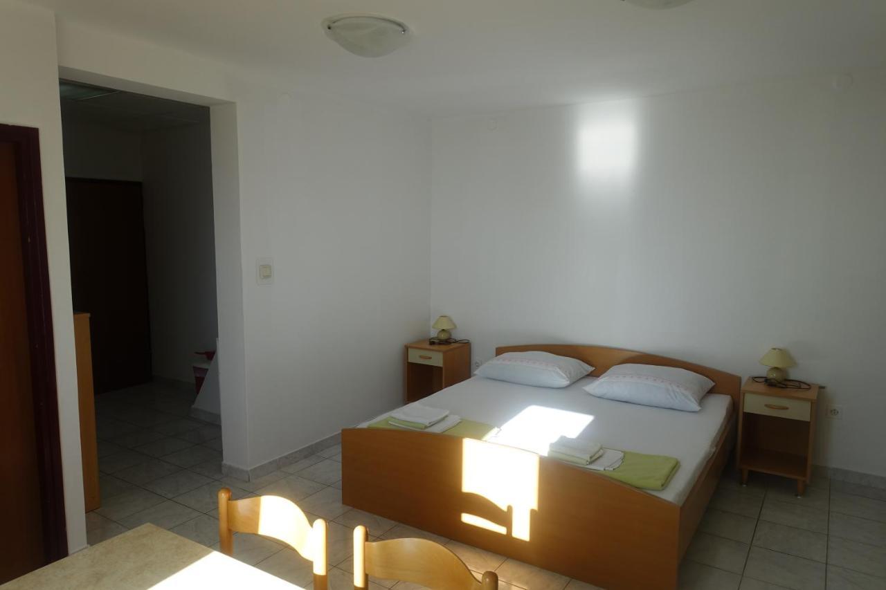 Apartments Galeb Rtina Exterior photo