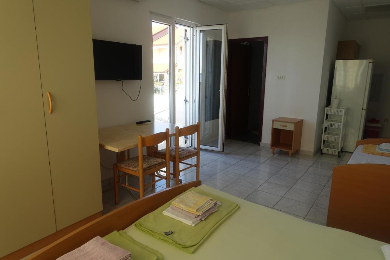 Apartments Galeb Rtina Exterior photo
