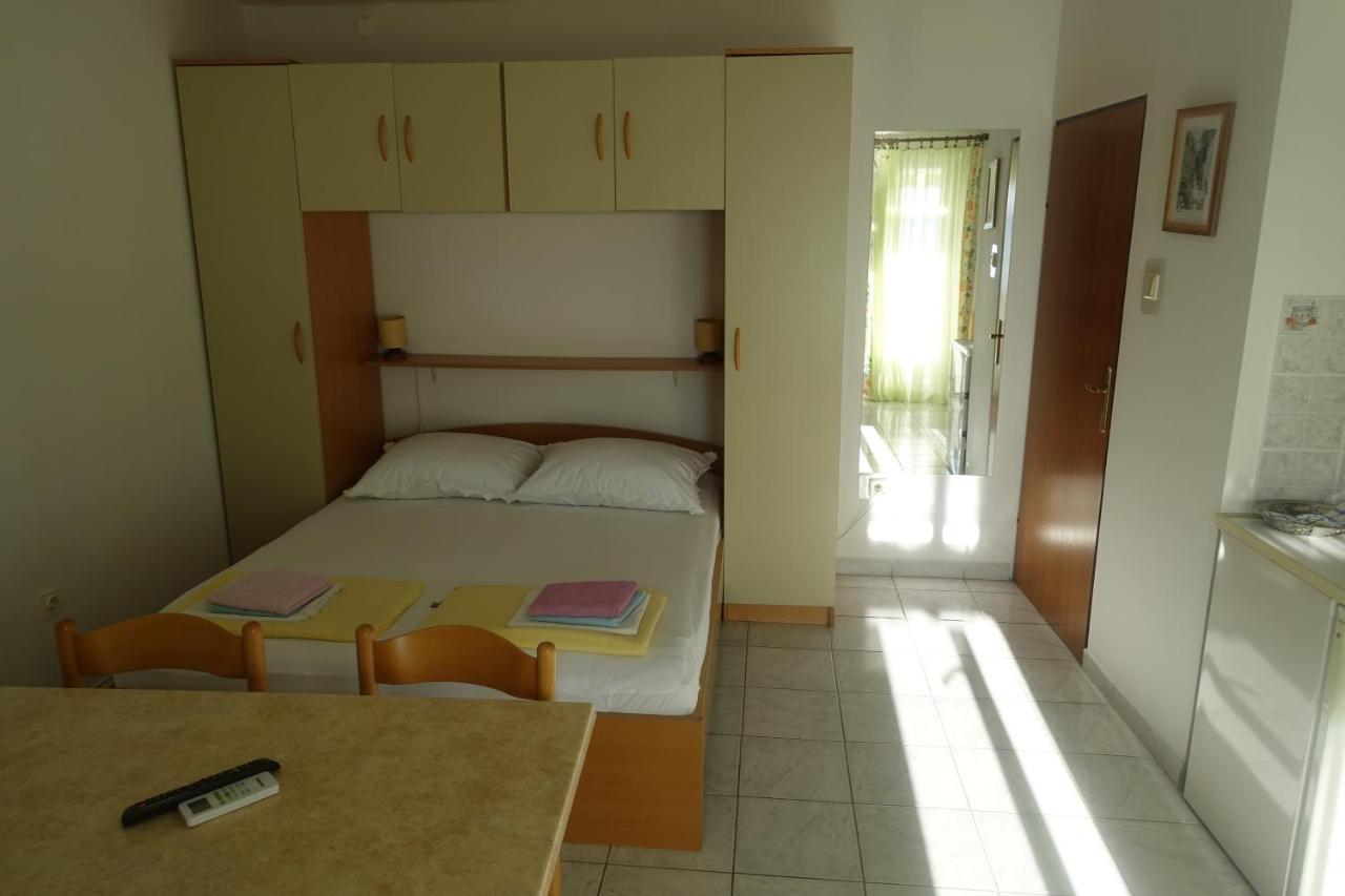 Apartments Galeb Rtina Exterior photo