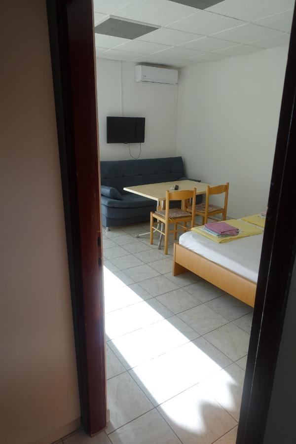 Apartments Galeb Rtina Exterior photo